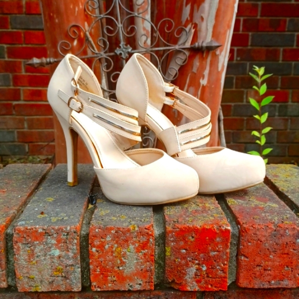 Stylish Cream Colored Bamboo Stiletto Heels